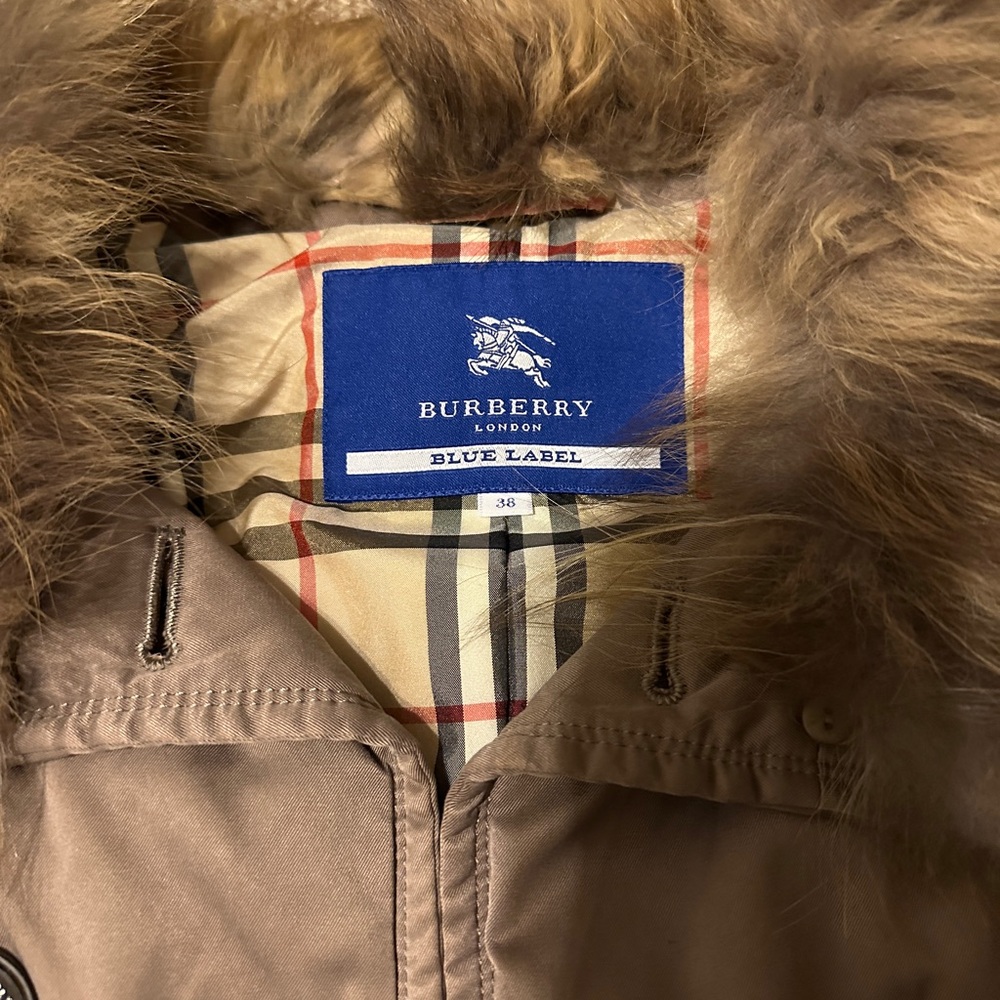 ❌ SOLD ❌ Burberry Blue Label Women’s Winter Coat - Picture 6 of 8